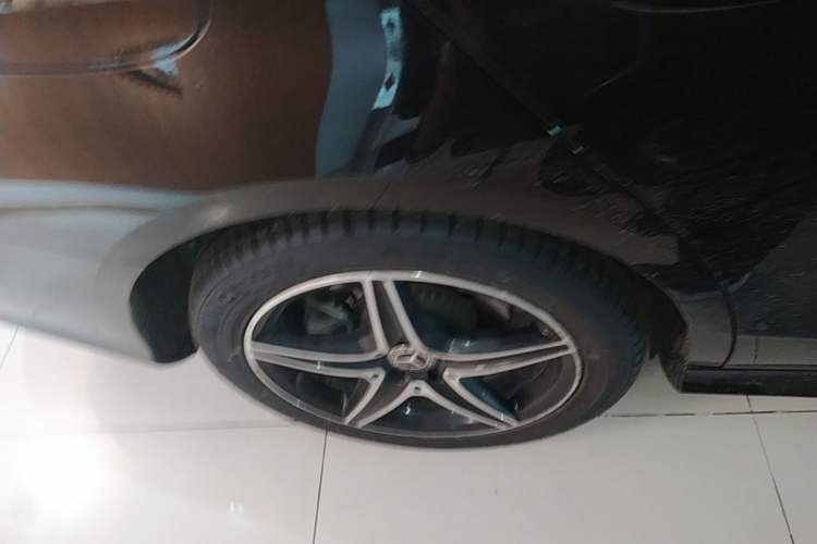 Used Mercedes-Benz E-Class 2020 E 260 Sport Edition Right Rear Wheel Hub