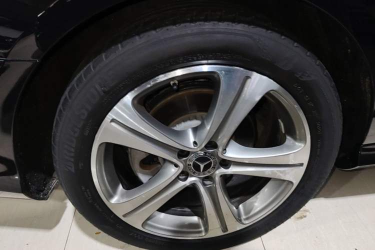 Used Mercedes-Benz E-Class 2020 Facelift E 260 L Sport Edition Right Rear Wheel Hub