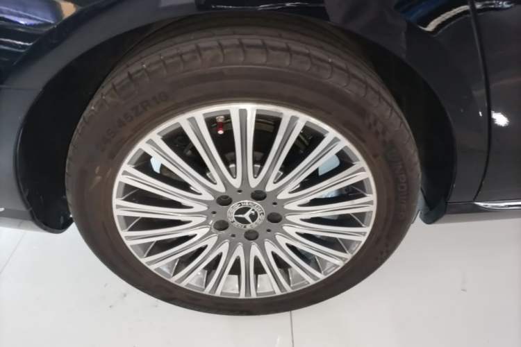 Used Mercedes-Benz E-Class 2020 E 300 L Luxury Model Right Rear Wheel Hub
