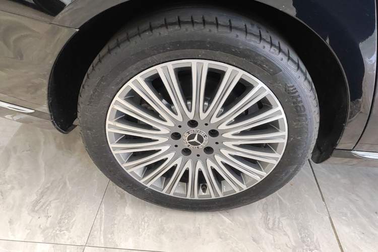 Used Mercedes-Benz E-Class 2020 Facelift E 300 L Stylish Edition Right Rear Wheel Hub