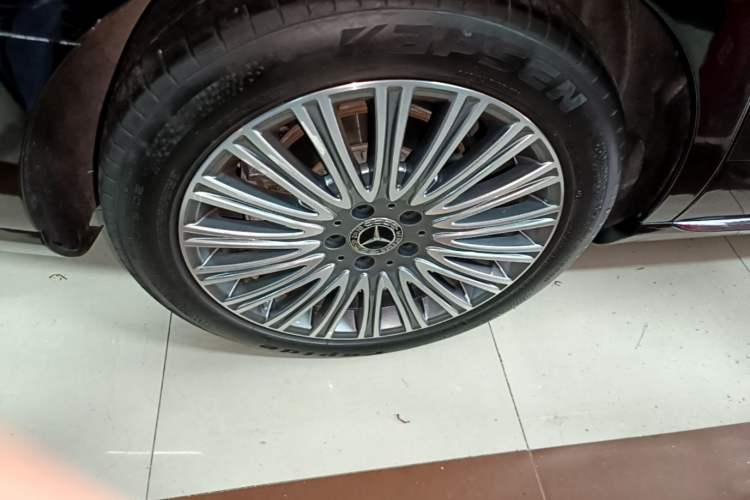 Used Mercedes-Benz E-Class 2020 Facelift E 300 L Stylish Edition Right Rear Wheel Hub