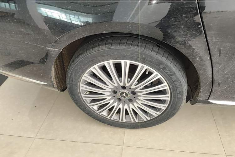 Used Mercedes-Benz E-Class 2020 E 300 L Stylish Model Right Rear Wheel Hub