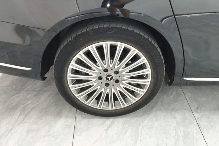 Used Mercedes-Benz E-Class 2020 E 300 L Stylish Model Right Rear Wheel Hub
