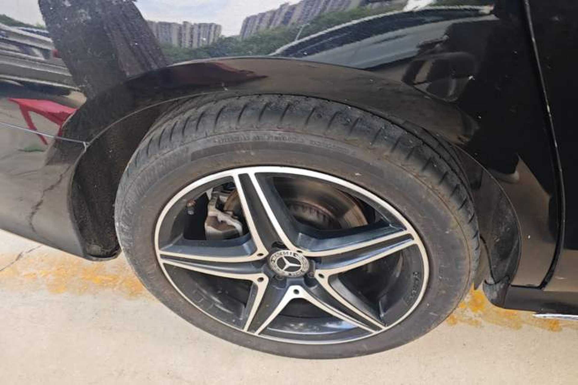 Used Mercedes-Benz E-Class 2020 Restyled E 300 L Sport Exclusive Edition Right Rear Wheel Hub