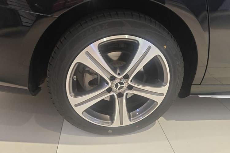 Used Mercedes-Benz E-Class 2020 Facelift E 260 L Sport Edition Right Rear Wheel Hub