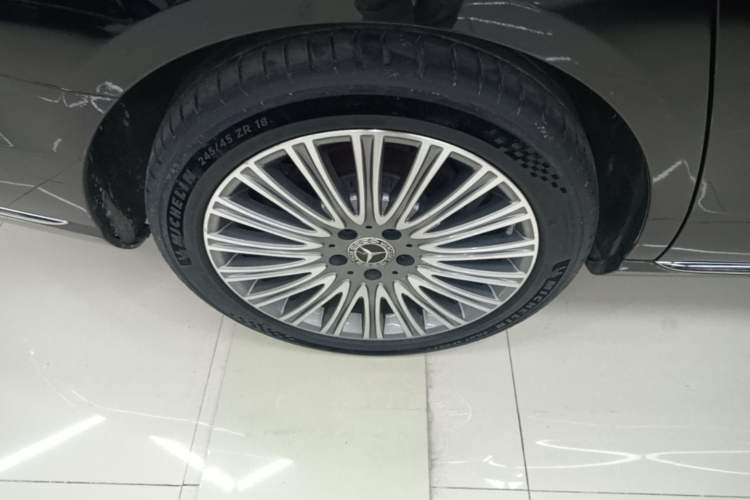 Used Mercedes-Benz E-Class 2020 Restyled E 300 L Exclusive Edition Right Rear Wheel Hub