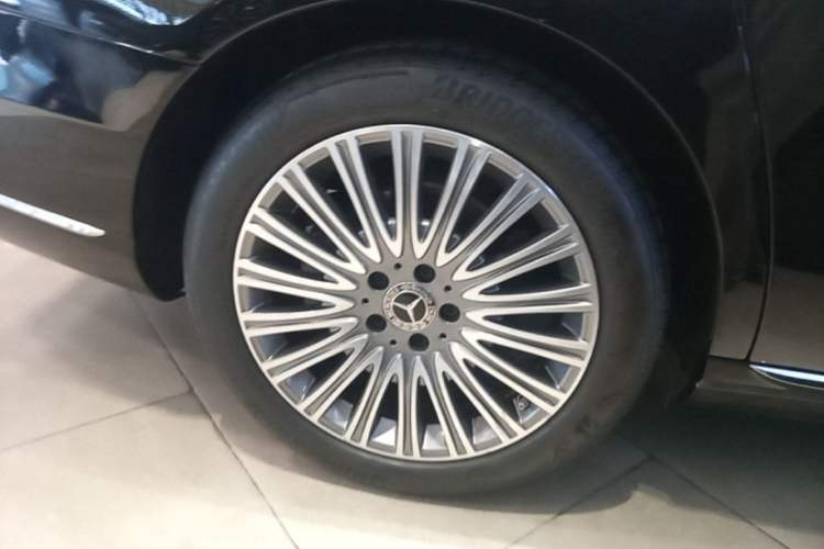 Used Mercedes-Benz E-Class 2020 E 300 L Luxury Model Right Rear Wheel Hub