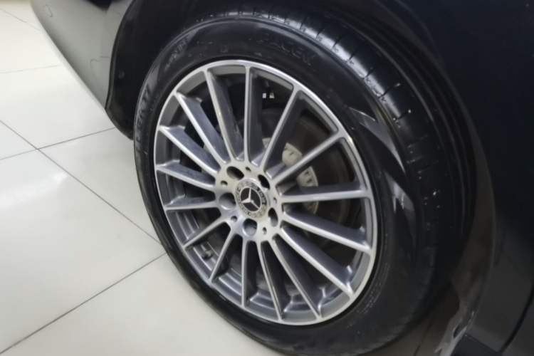 Used Mercedes-Benz E-Class 2020 E 260 L Sport 4MATIC Right Rear Wheel Hub