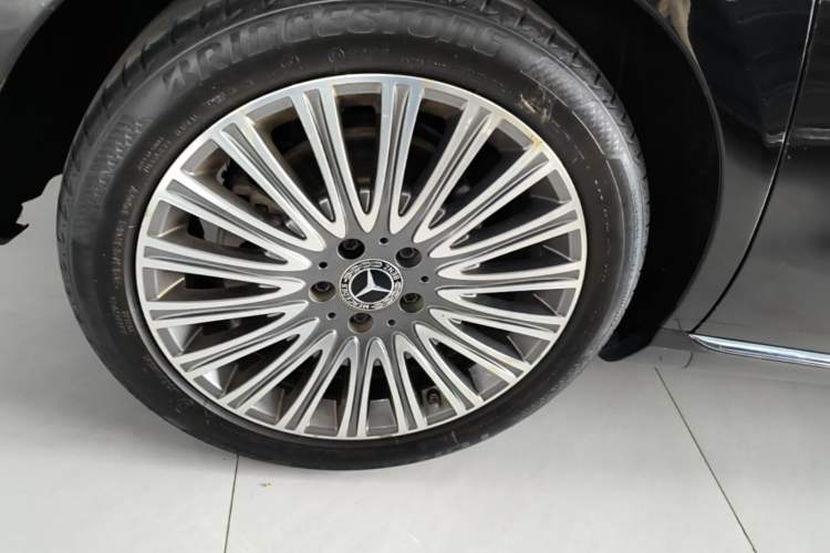 Used Mercedes-Benz E-Class 2020 E 300 L Luxury Model Right Rear Wheel Hub