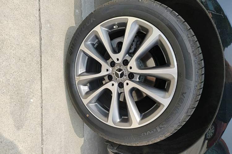 Used Mercedes-Benz E-Class 2020 Facelift E 260 L Right Rear Wheel Hub