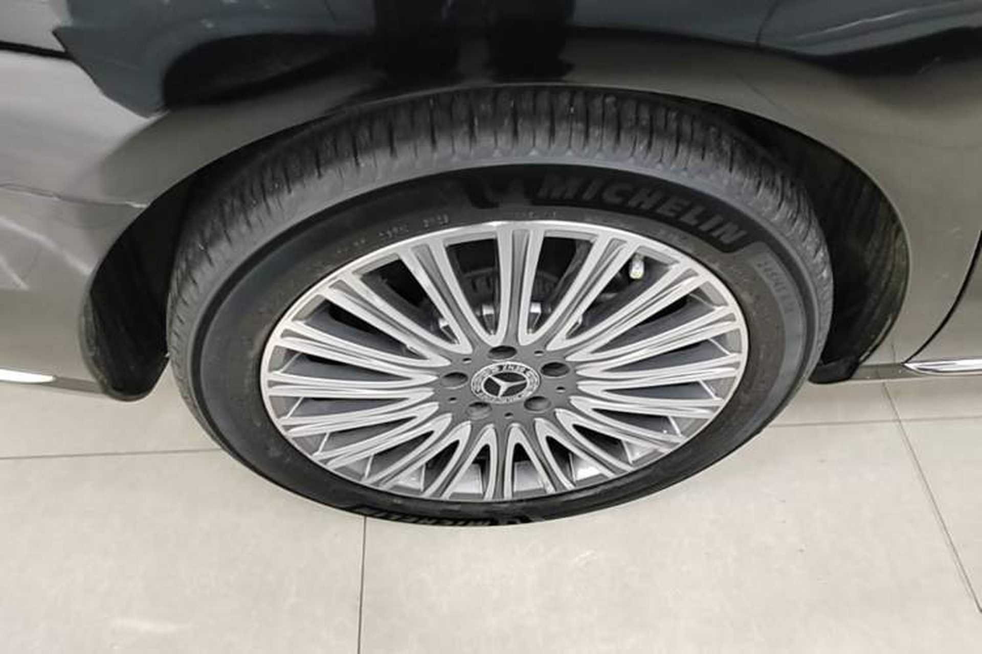 Used Mercedes-Benz E-Class 2020 E 300 L Stylish Model Right Rear Wheel Hub