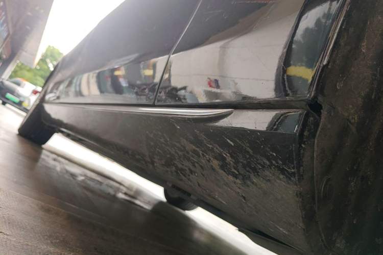 Used Mercedes-Benz E-Class 2020 Facelift E 300 L Stylish Edition Right Side Sill