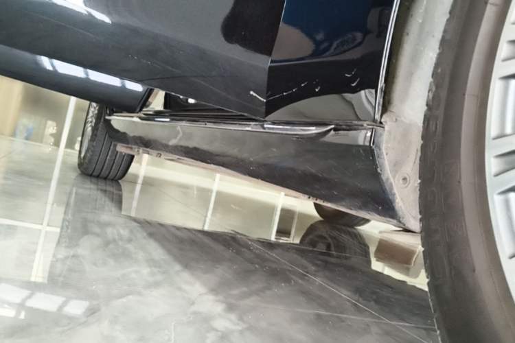 Used Mercedes-Benz E-Class 2020 Facelift E 300 L Stylish Edition Right Side Sill