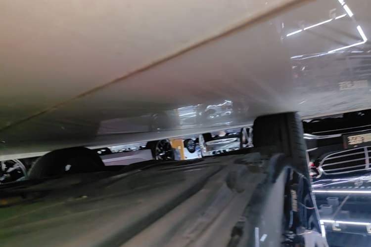 Used Mercedes-Benz E-Class 2020 E 300 L Luxury Model Right Side Sill