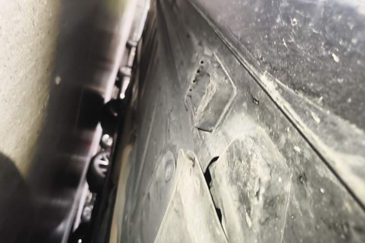 Used Mercedes-Benz E-Class 2020 Facelift E 260 L Sport Edition Right Side Sill