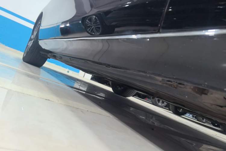 Used Mercedes-Benz E-Class 2020 Facelift E 260 L Right Side Sill