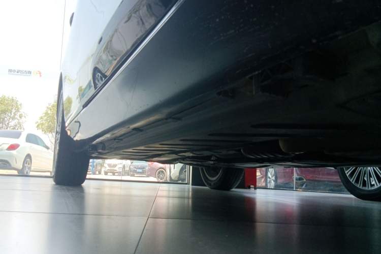 Used Mercedes-Benz E-Class 2020 Facelift E 300 L Stylish Edition Right Side Sill