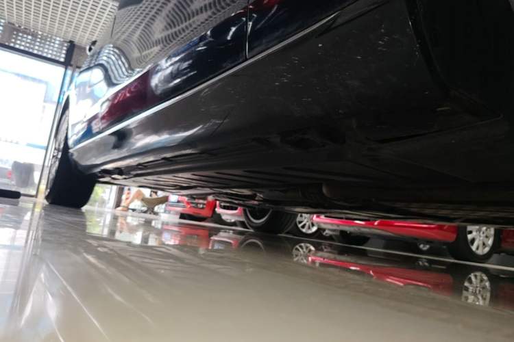 Used Mercedes-Benz E-Class 2020 Facelift E 300 L Stylish Edition Right Side Sill