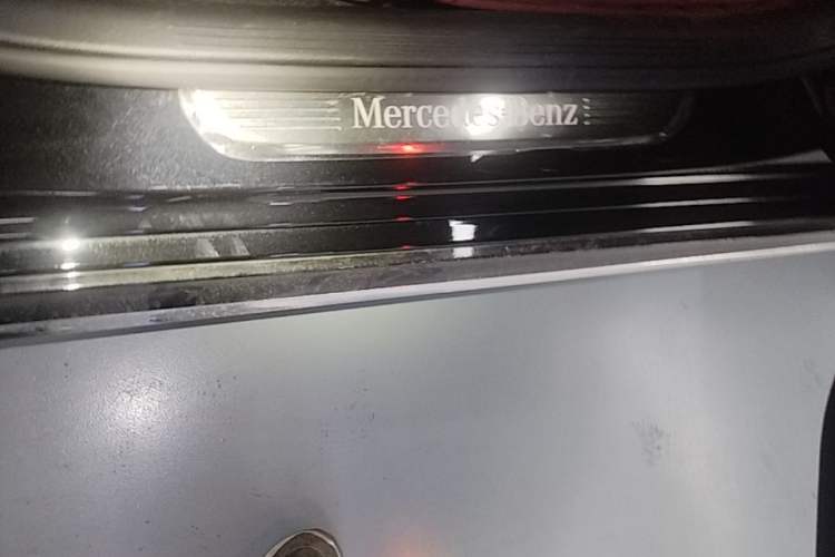 Used Mercedes-Benz E-Class 2020 Restyled E 300 L Sporty and Stylish Edition Right Side Sill