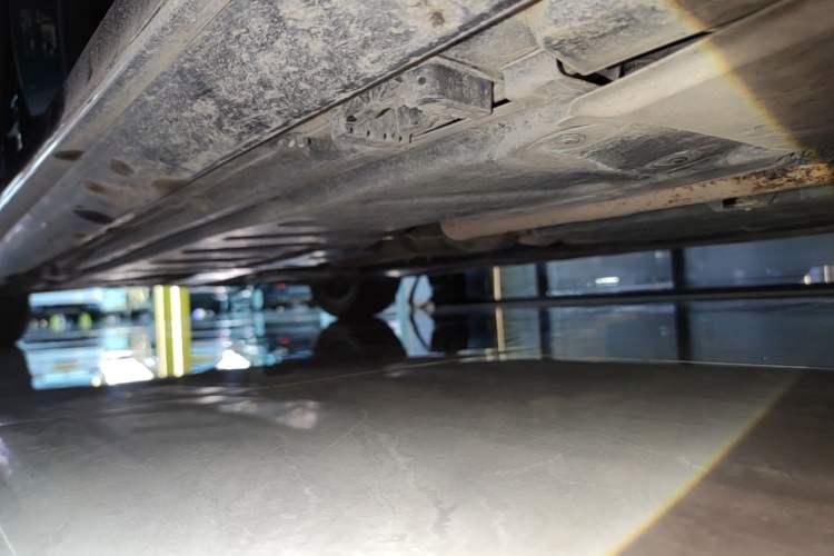 Used Mercedes-Benz E-Class 2020 Facelift E 260 L Sport Edition Right Side Sill