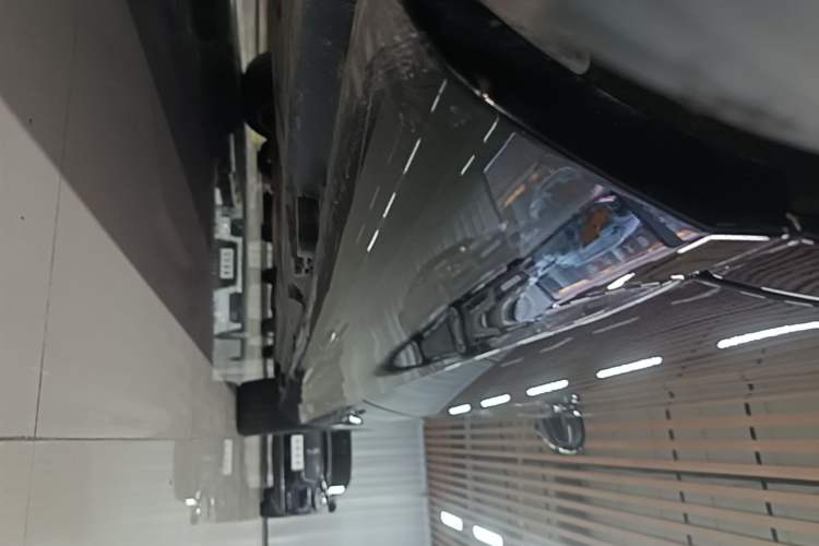 Used Mercedes-Benz E-Class 2020 Restyled E 300 L Exclusive Edition Right Side Sill