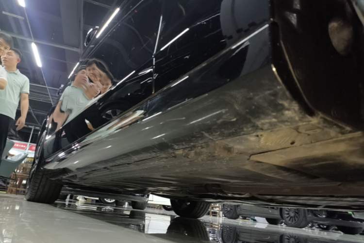 Used Mercedes-Benz E-Class 2020 Facelift E 260 Sport Edition Right Side Sill