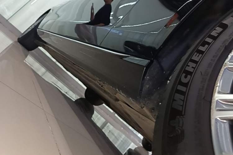 Used Mercedes-Benz E-Class 2020 Restyled E 300 L Exclusive Edition Right Side Sill