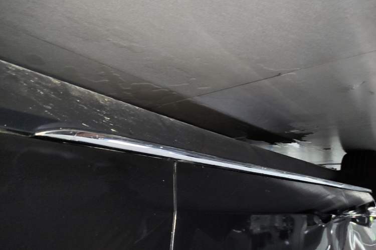 Used Mercedes-Benz E-Class 2020 E 300 L Stylish Model Right Side Sill