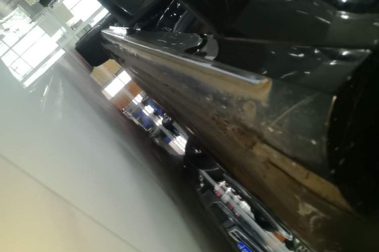 Used Mercedes-Benz E-Class 2020 Restyled E 300 L Sport Exclusive Edition Right Side Sill