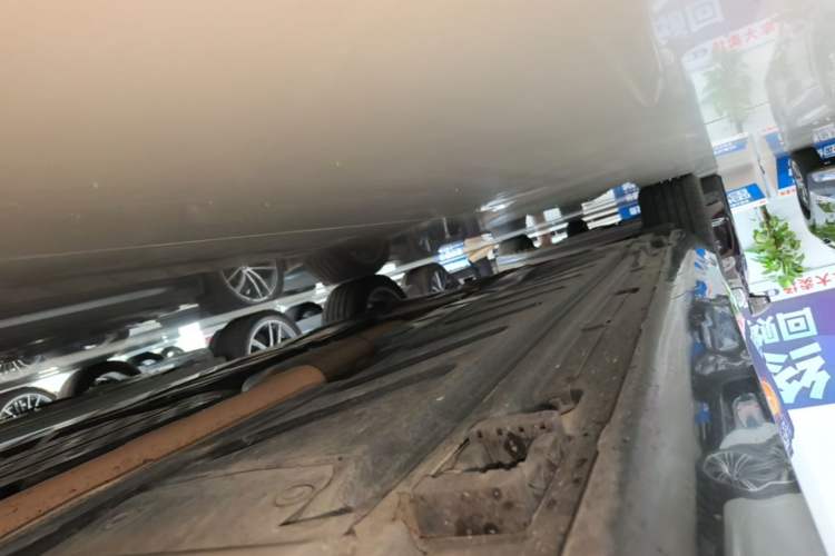 Used Mercedes-Benz E-Class 2020 E 300 L Luxury Model Right Side Sill