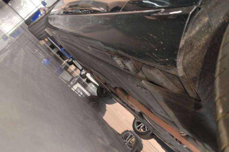 Used Mercedes-Benz E-Class 2020 E 260 L Right Side Sill
