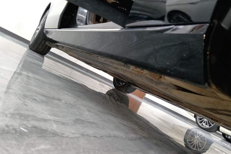Used Mercedes-Benz E-Class 2020 E 260 L Right Side Sill