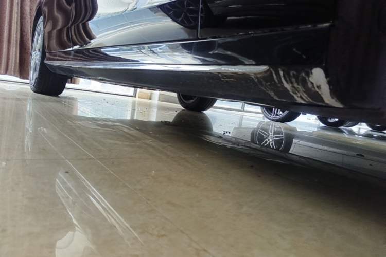 Used Mercedes-Benz E-Class 2020 Restyled E 300 L Sporty and Stylish Edition Right Side Sill