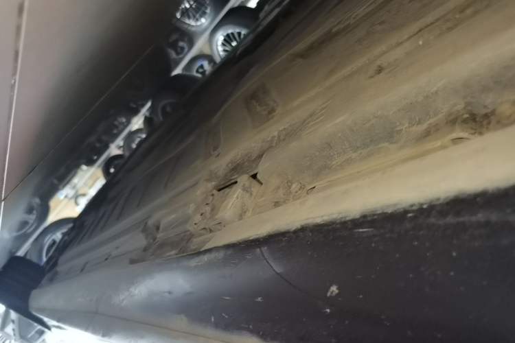 Used Mercedes-Benz E-Class 2020 E 260 L Sport 4MATIC Right Side Sill