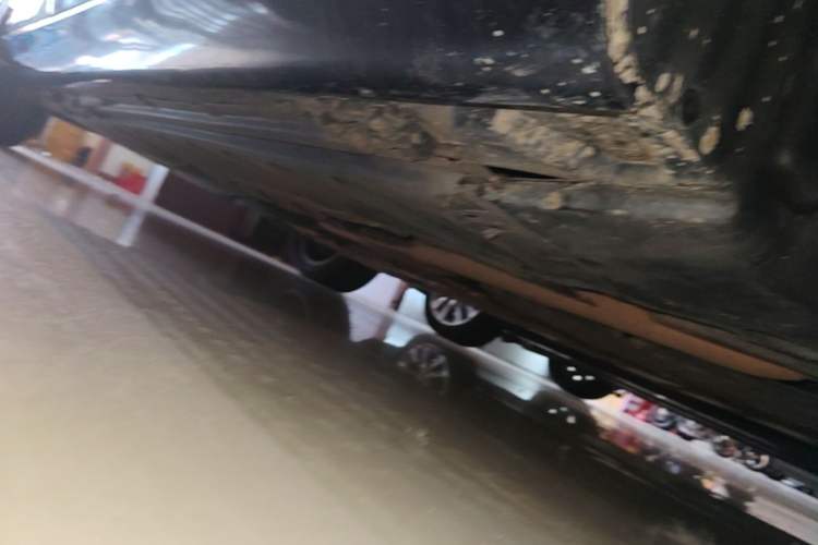 Used Mercedes-Benz E-Class 2020 E 300 L Stylish Model Right Side Sill