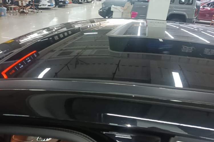 Used Mercedes-Benz E-Class 2020 E 300 L Luxury Model Roof