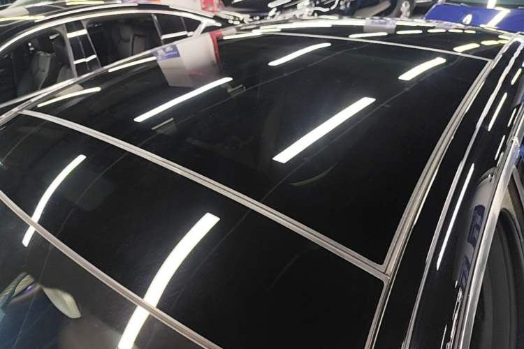 Used Mercedes-Benz E-Class 2020 E 300 L Sporty and Stylish Model Roof