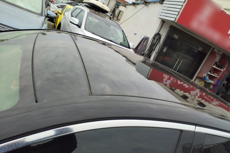 Used Mercedes-Benz E-Class 2020 E 300 L Sporty and Stylish Model Roof