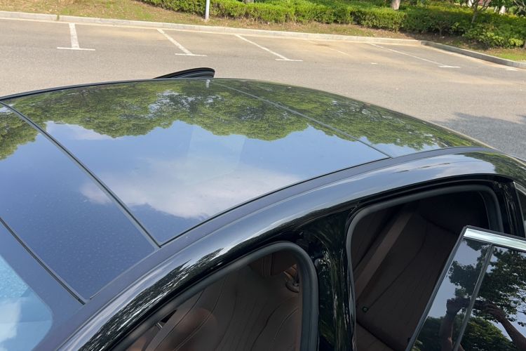 Used Mercedes-Benz E-Class 2020 E 300 L Luxury Model Roof