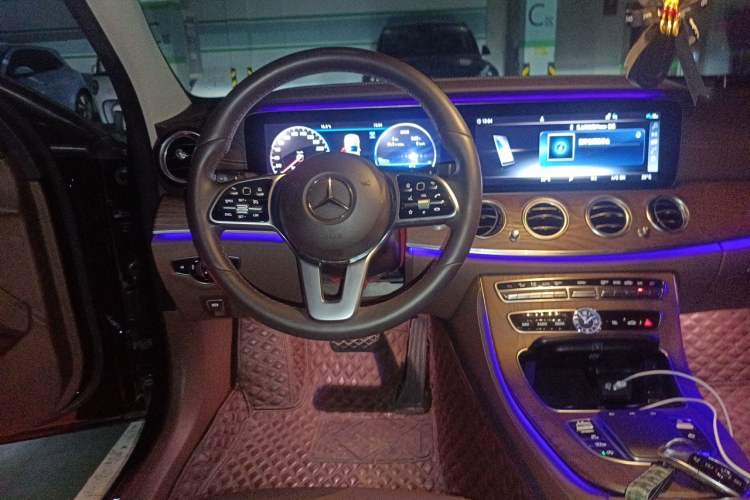 Used Mercedes-Benz E-Class 2020 Facelift E 300 L Stylish Edition Steering Wheel