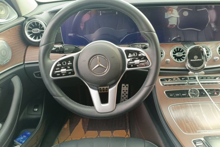 Used Mercedes-Benz E-Class 2020 Restyled E 300 L Exclusive Edition Steering Wheel