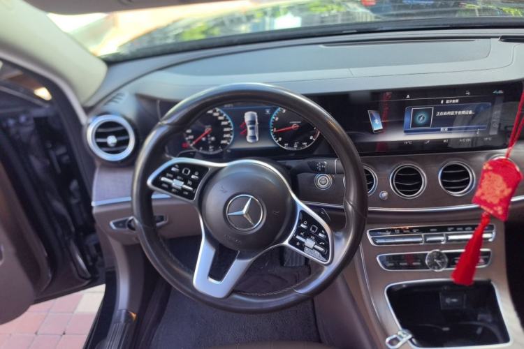 Used Mercedes-Benz E-Class 2020 Facelift E 300 L Stylish Edition Steering Wheel