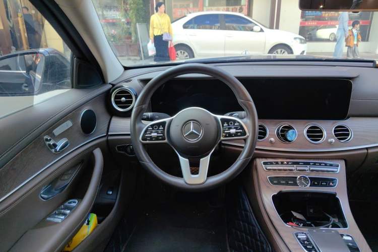 Used Mercedes-Benz E-Class 2020 Facelift E 260 L Steering Wheel