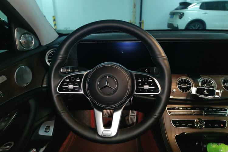 Used Mercedes-Benz E-Class 2020 Restyled E 300 L Exclusive Edition Steering Wheel