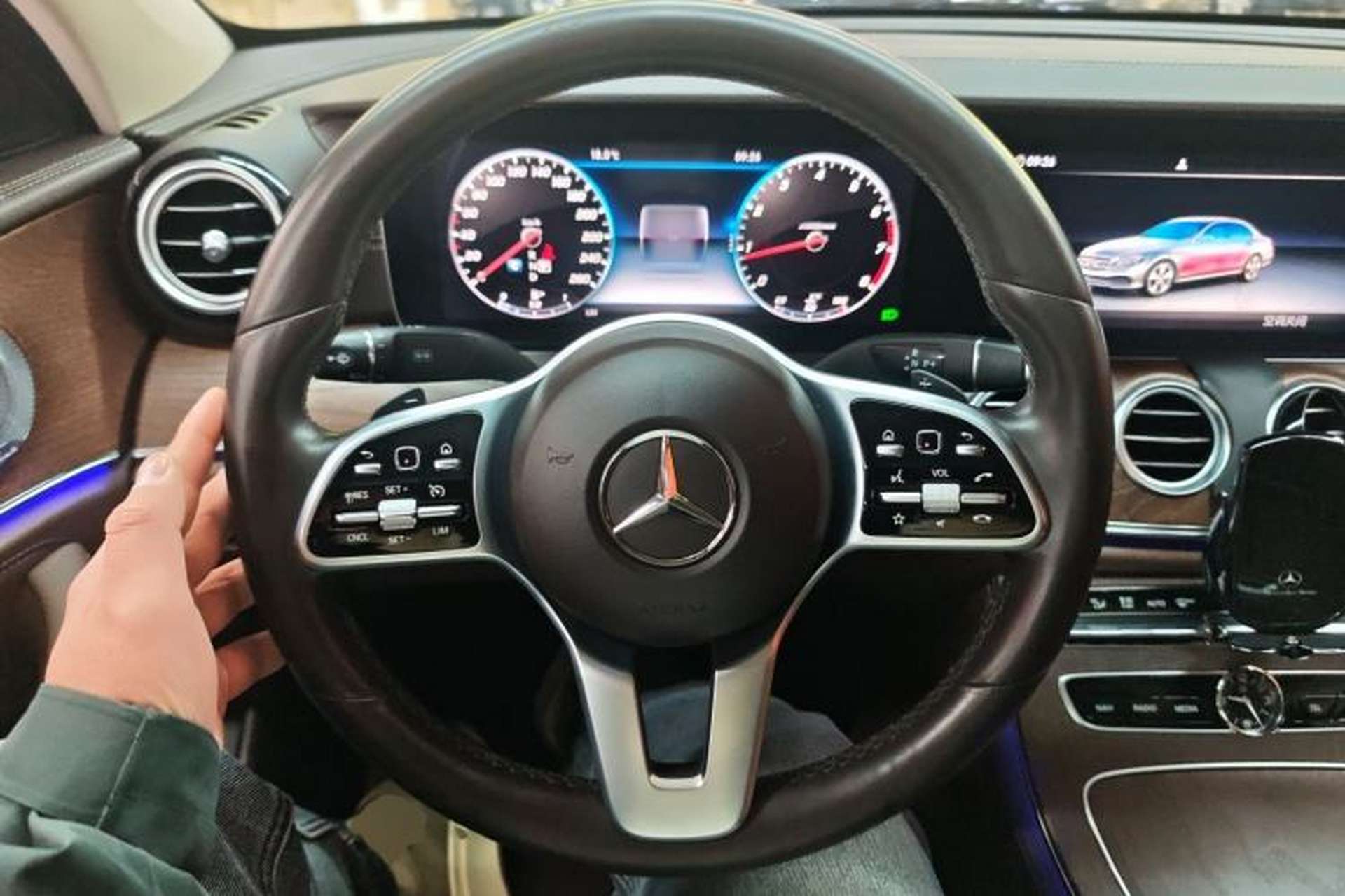 Used Mercedes-Benz E-Class 2020 E 300 L Luxury Model Steering Wheel