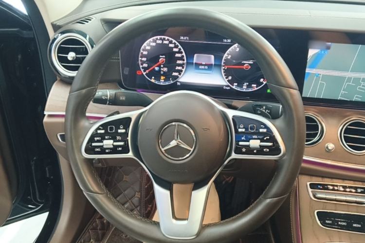 Used Mercedes-Benz E-Class 2020 Restyled E 300 L Exclusive Edition Steering Wheel