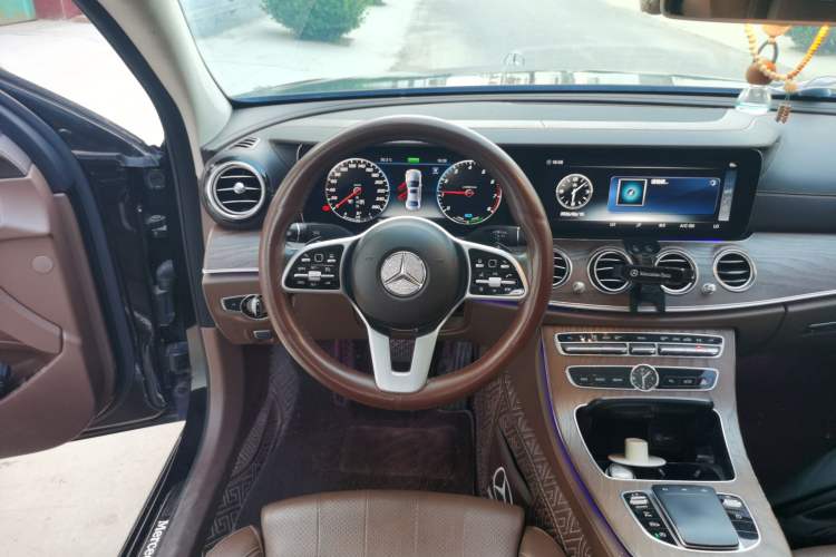 Used Mercedes-Benz E-Class 2020 E 260 L Steering Wheel