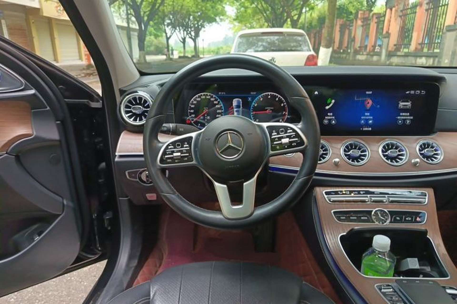 Used Mercedes-Benz E-Class 2020 E 300 L Luxury Model Steering Wheel