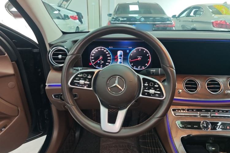 Used Mercedes-Benz E-Class 2020 Restyled E 300 L Exclusive Edition Steering Wheel
