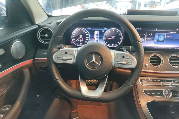 Used Mercedes-Benz E-Class 2020 Restyled E 300 L Sport Exclusive Edition Steering Wheel